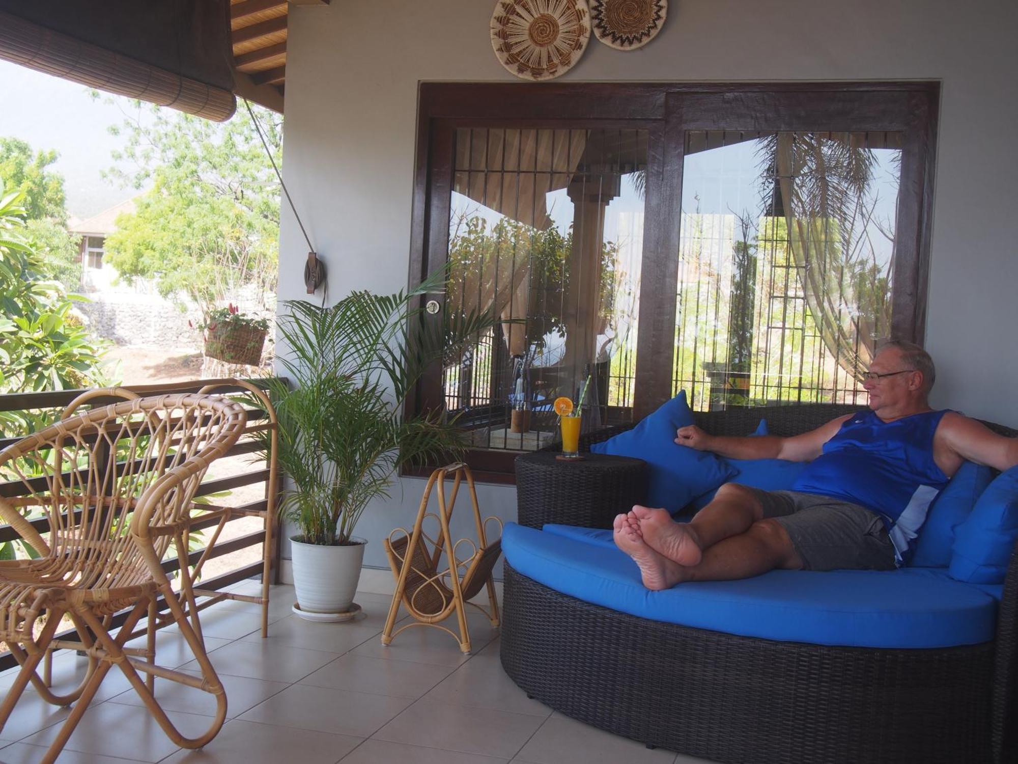 Villa Omah Semar Tulamben Esterno foto