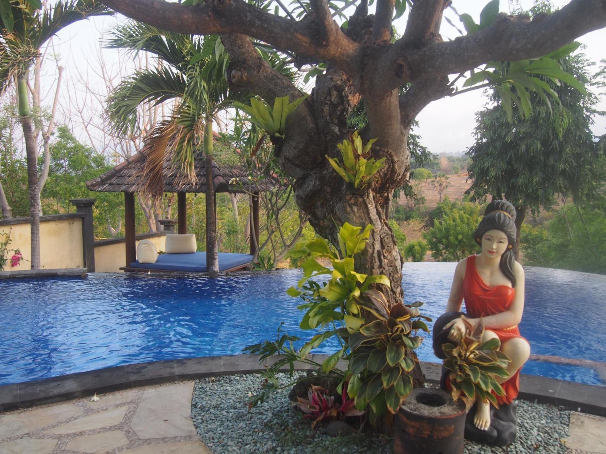 Villa Omah Semar Tulamben Esterno foto