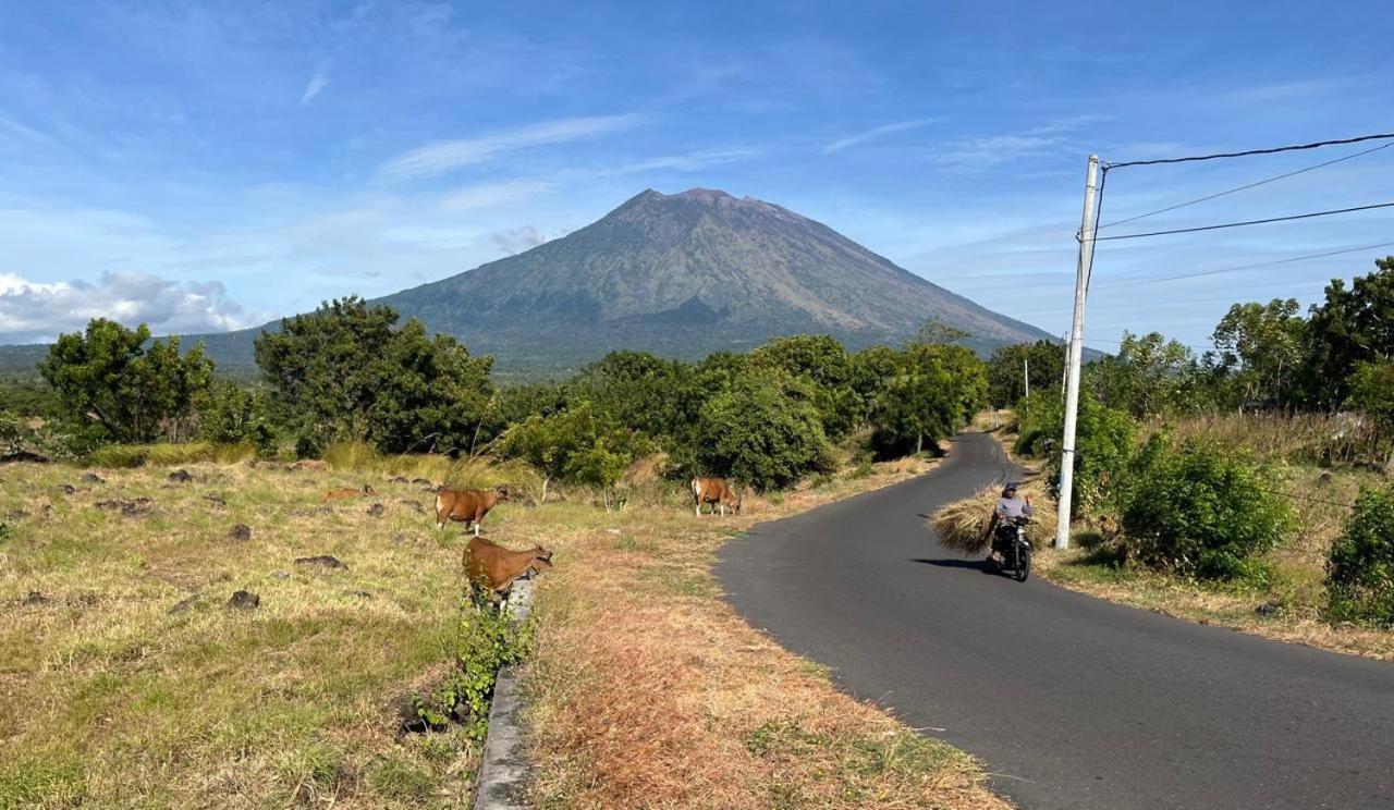 Villa Omah Semar Tulamben Esterno foto